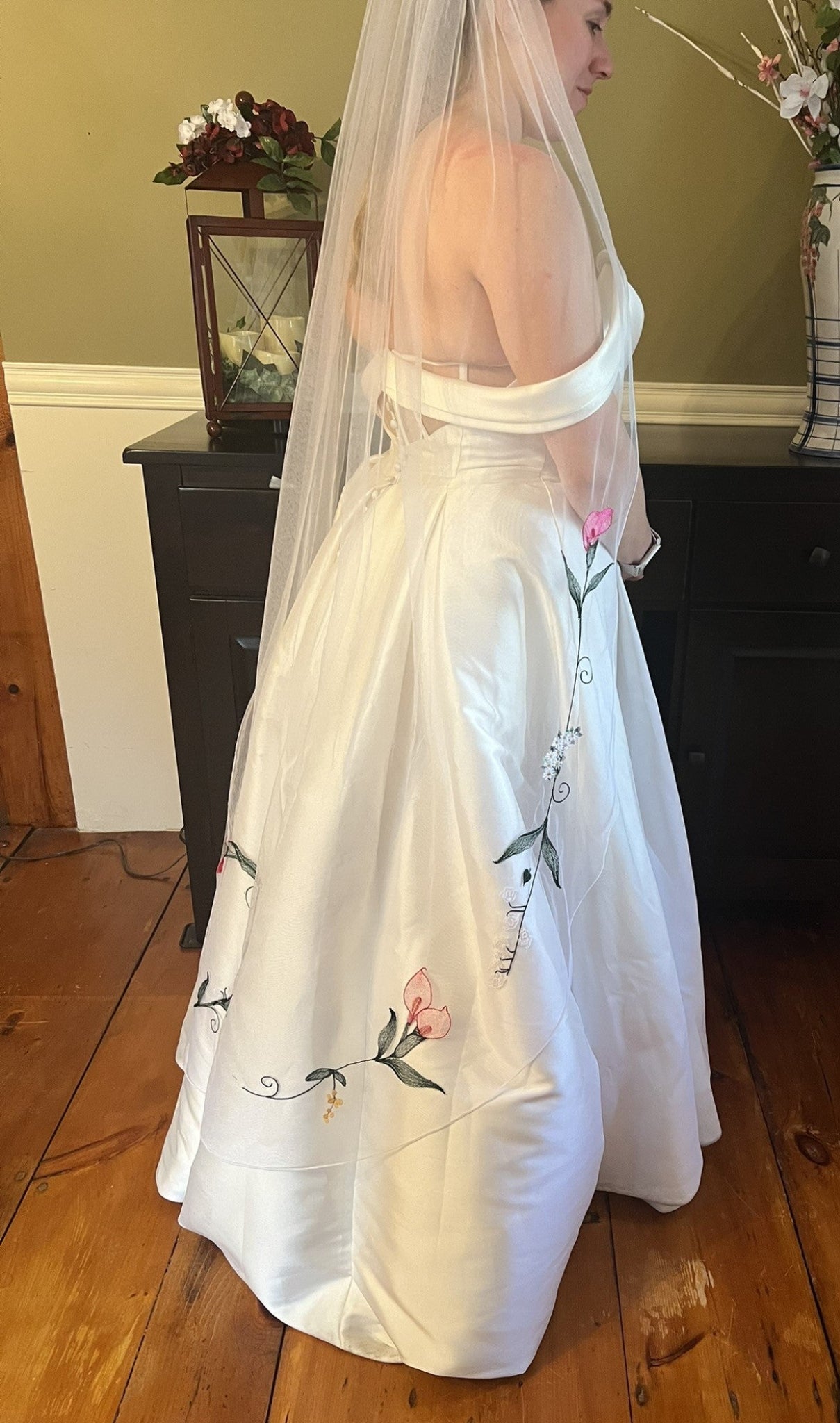 Calla Lilly Distinctive Embroidered Veil by Michele